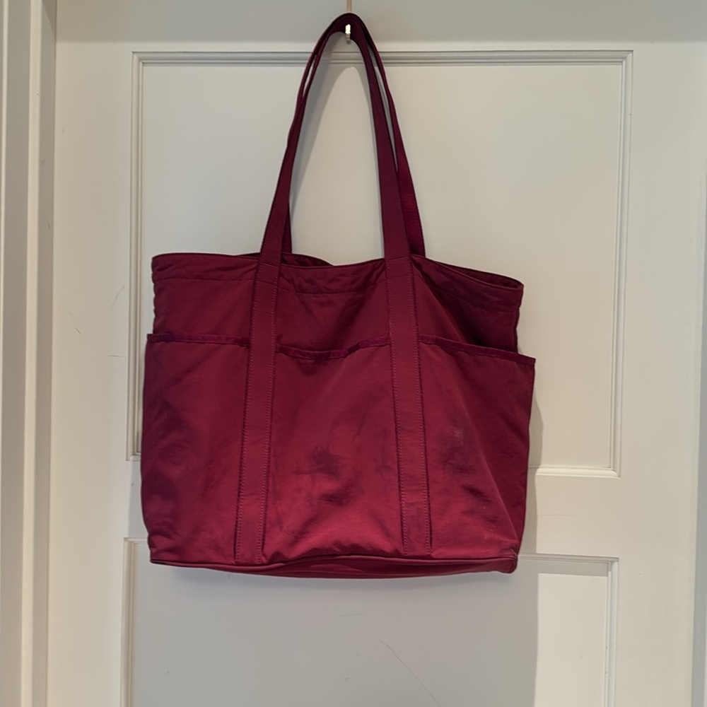 lululemon athletica Deep Berry Tote Bag - Picture 4 of 6